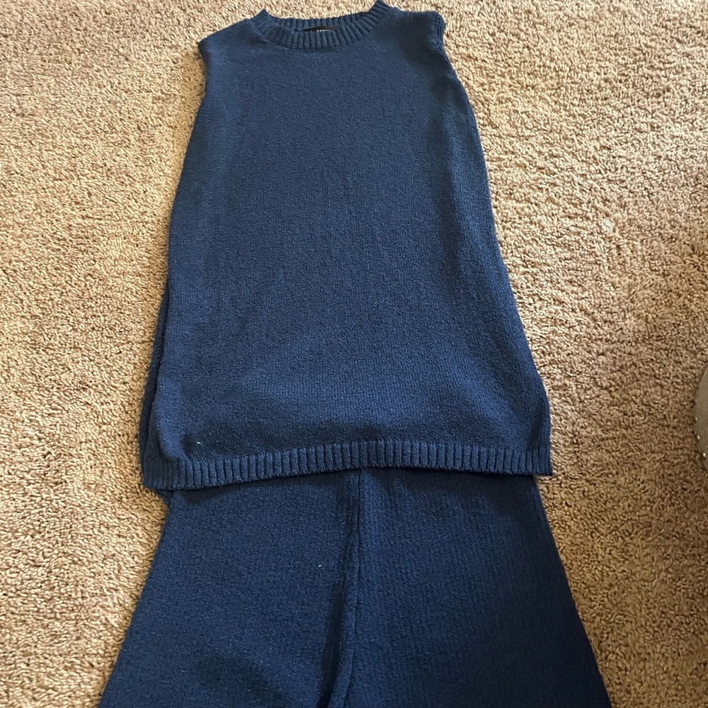 Navy Sleeveless Knit Top and Pants Set